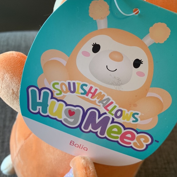 Squishmallow Hug Mees Balia the butterfly - Picture 3 of 4